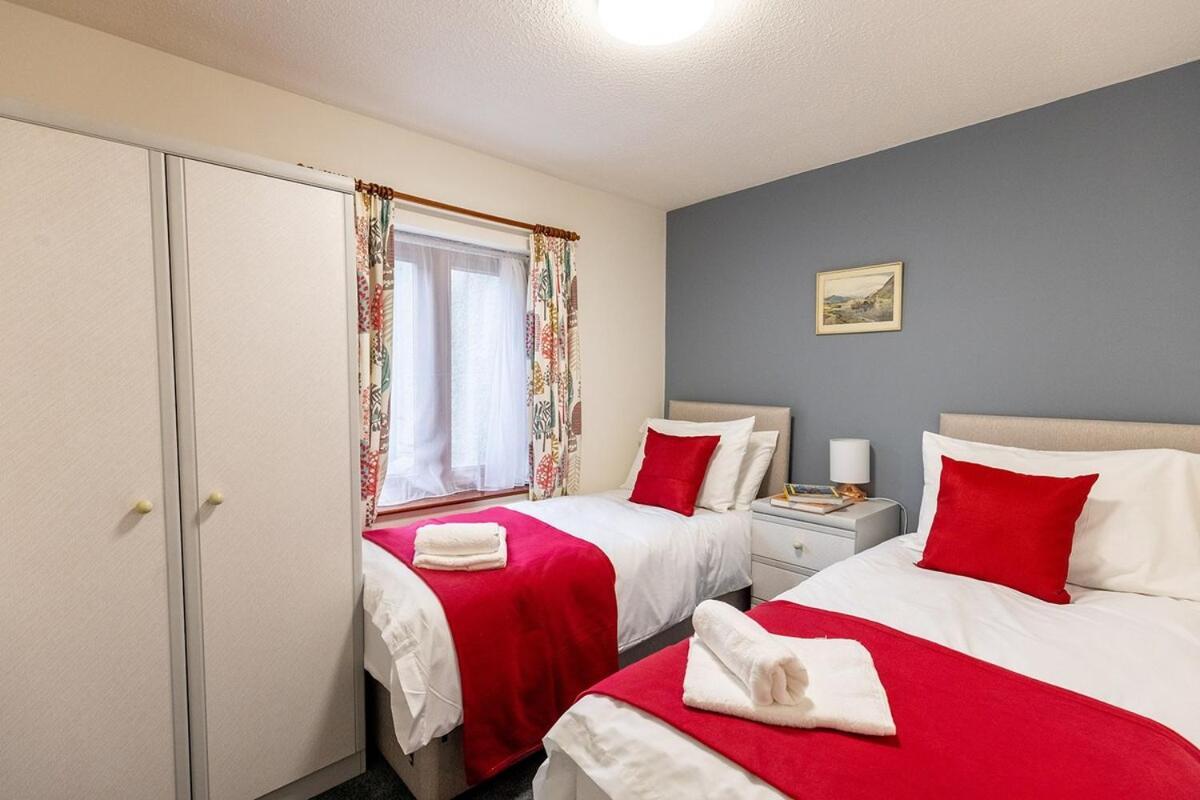 Katherines Court - Spacious Apartment With Rolling Hill Views Kendal Exterior photo