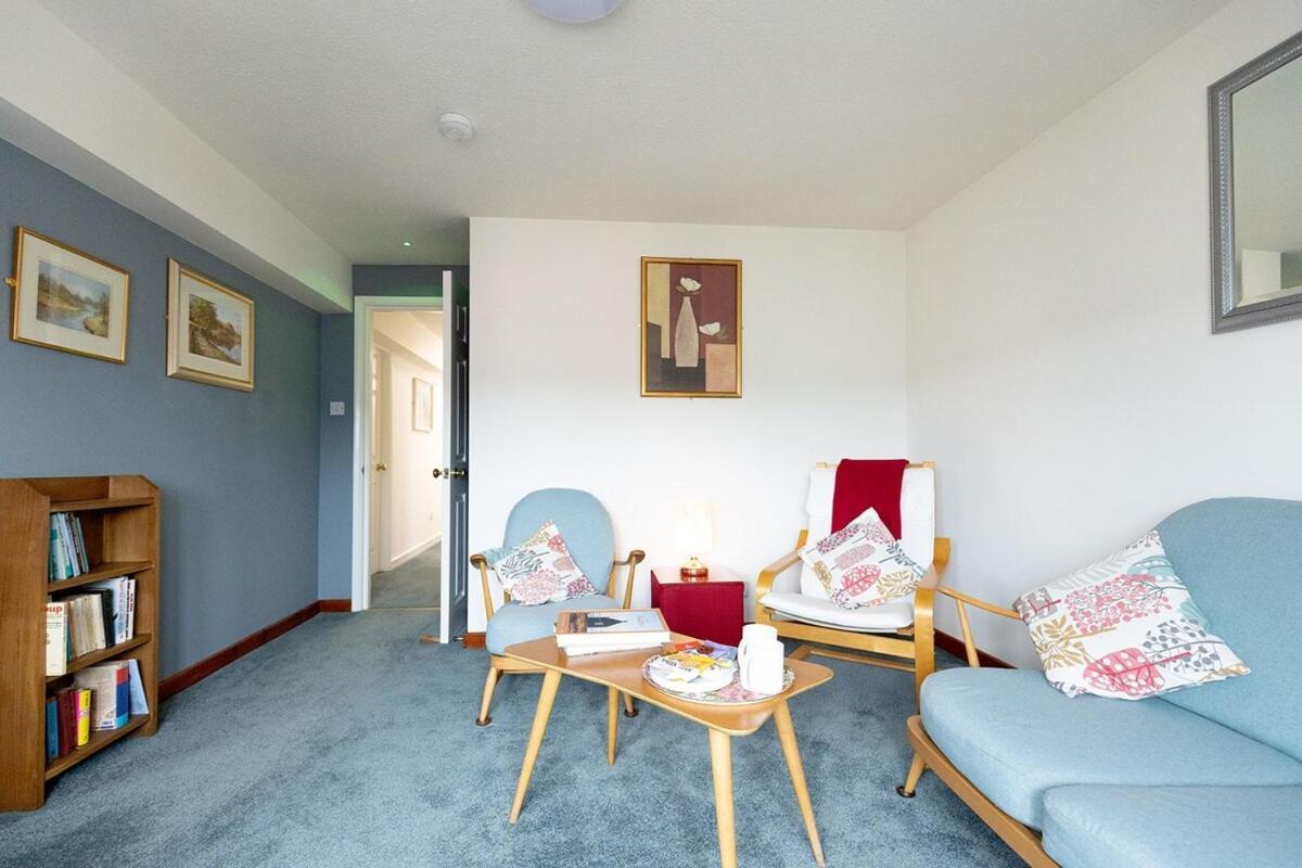 Katherines Court - Spacious Apartment With Rolling Hill Views Kendal Exterior photo